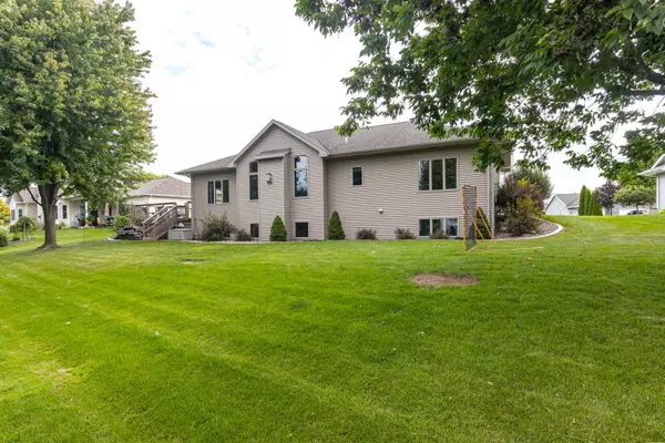 Combined Locks, WI 54113,542 BERGHUIS DR