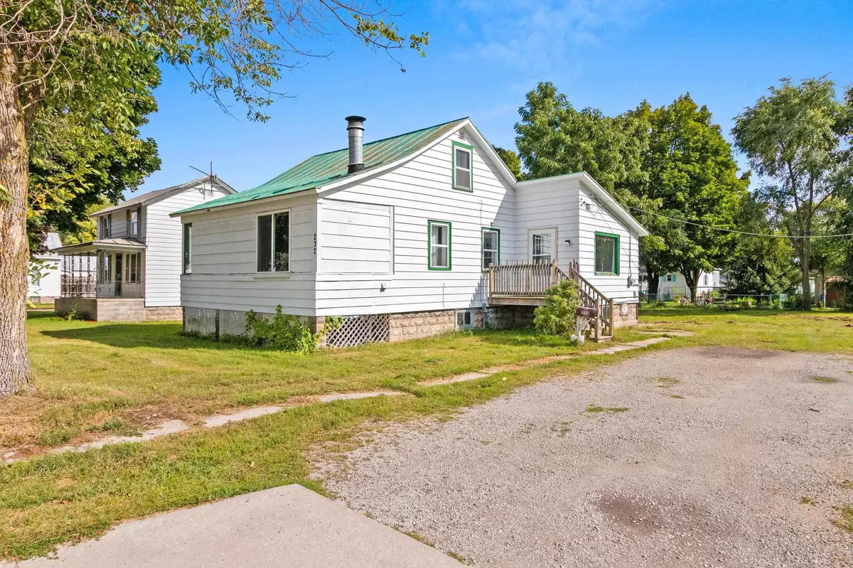 Oconto, WI 54153,232 CENTER ST