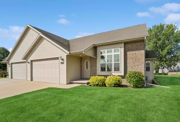 Kaukauna, WI 54130,1207 SAUNDERS RD