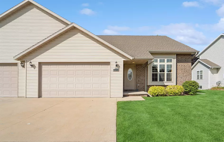 1207 SAUNDERS RD, Kaukauna, WI 54130