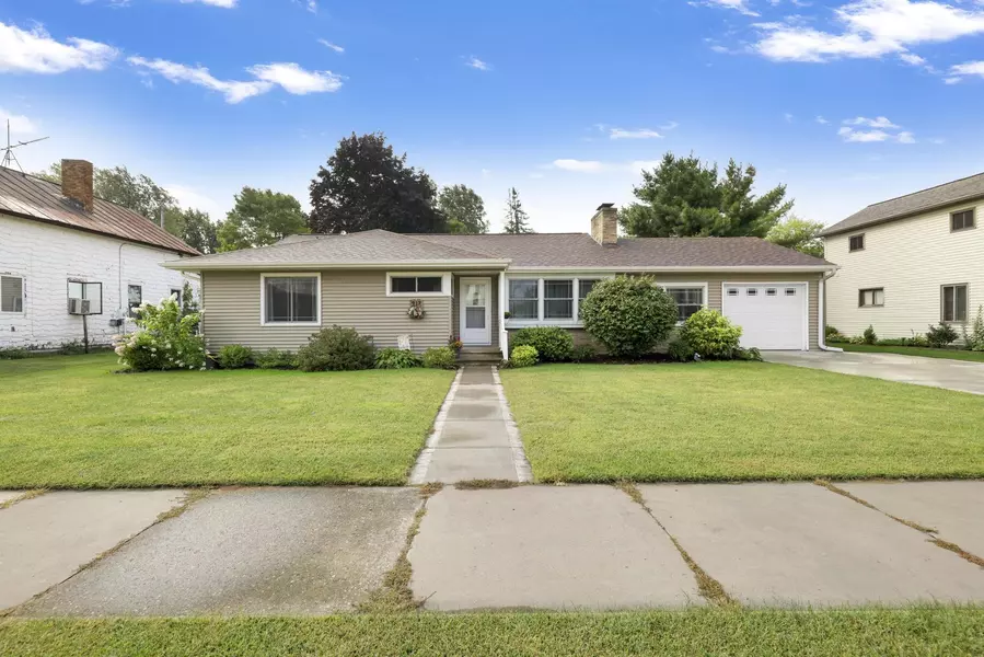 217 MAIN ST, Weyauwega, WI 54983