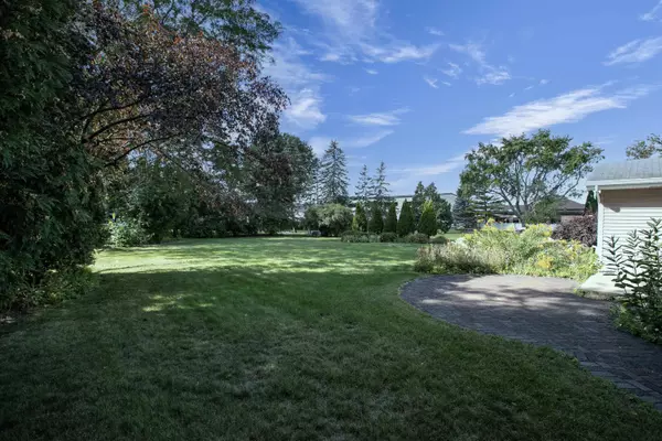 Appleton, WI 54911,1015 E MARNIE LN