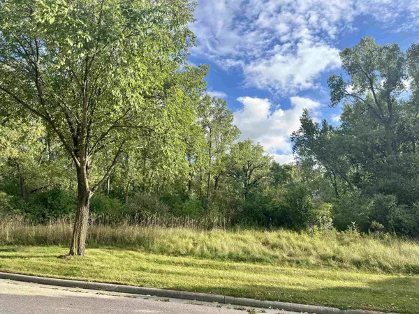 1400 LYNN AVE #1, Fond Du Lac, WI 54935