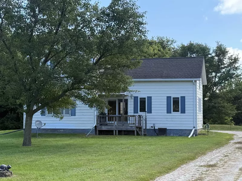 N3677 KELLY RD, Byron, WI 54937-9031