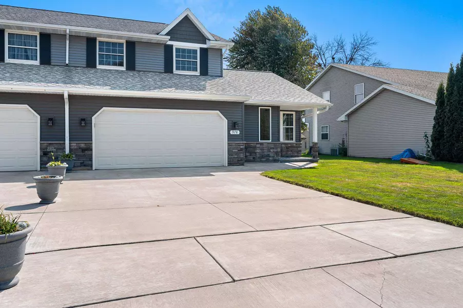 978 ST ANTHONY DR #2, De Pere, WI 54115-1251