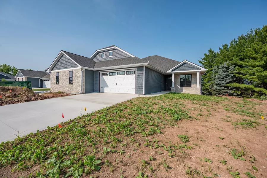 2724 CASTAWAY CT, Green Bay, WI 54311