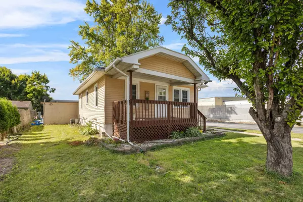 1027 LAKE ST, Green Bay, WI 54303