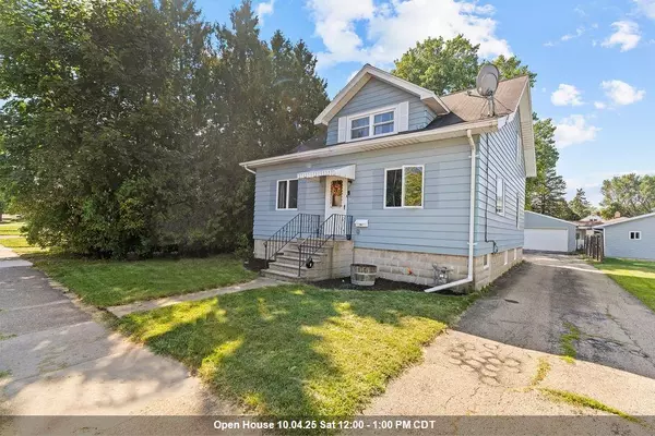 307 FOSTER ST, Oshkosh, WI 54902