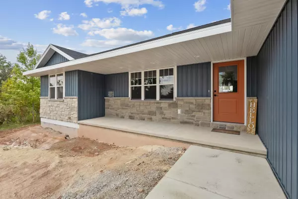 Green Bay, WI 54311,3829 VAN LANEN RD