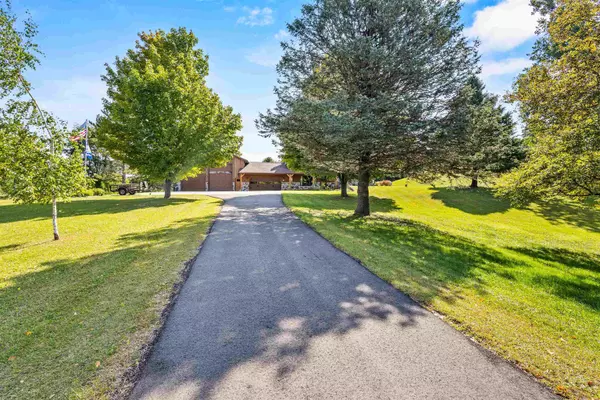 Kewaskum, WI 53040-9719,9092 N PARADISE RD