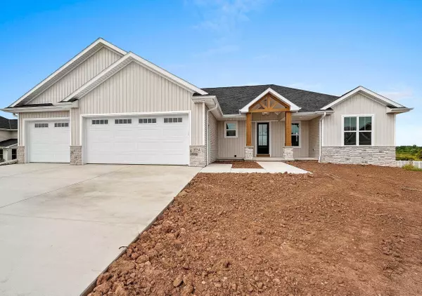 De Pere, WI 54115-2314,3754 LYLA MAY CT