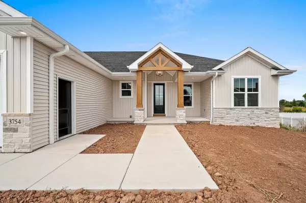 De Pere, WI 54115-2314,3754 LYLA MAY CT