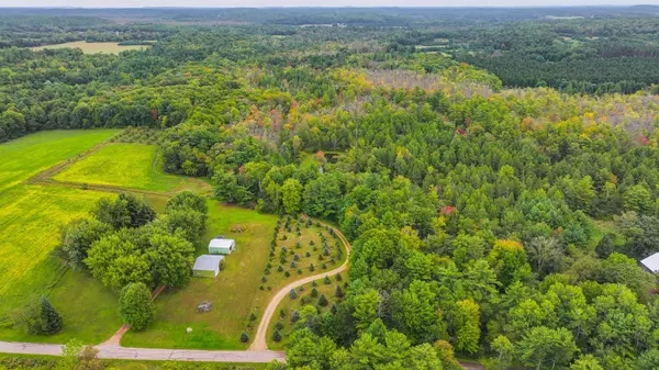 Iola, WI 54945,N9314 PLEASANT HILL RD