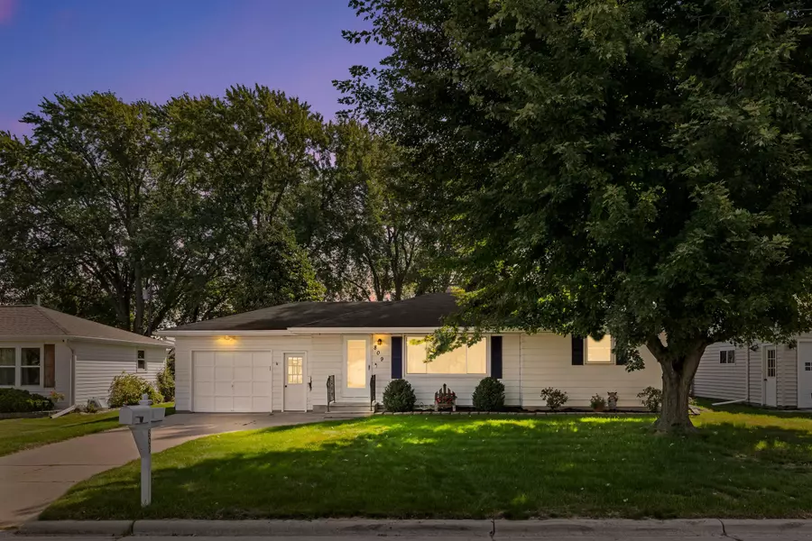 809 MITCHELL ST, Green Bay, WI 54304-2109