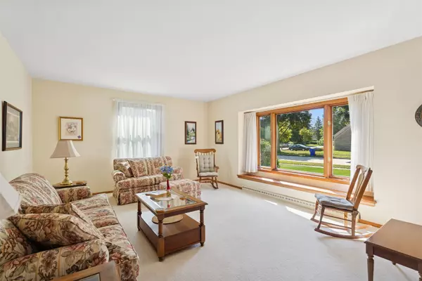 Appleton, WI 54911,718 E LINDBERGH ST