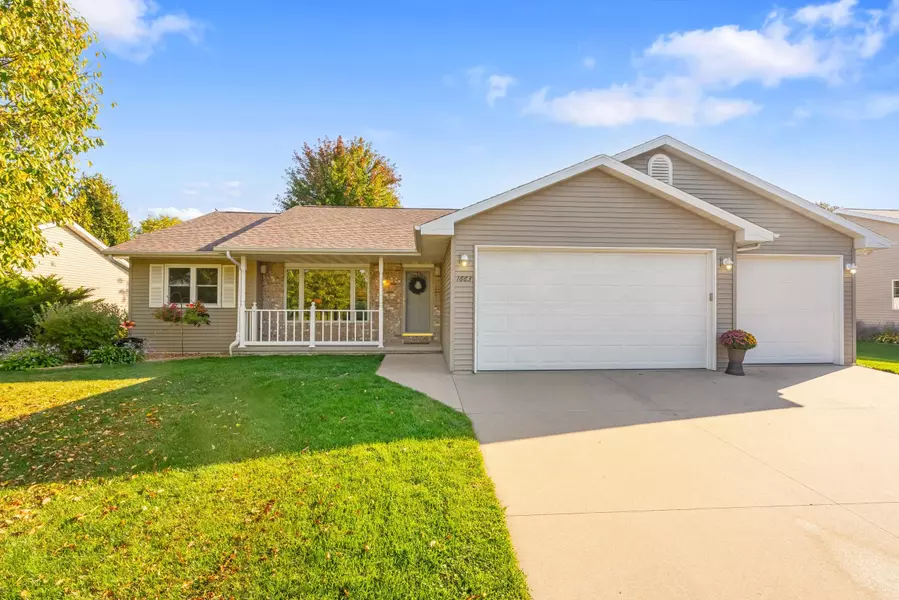 1663 W LITTLE RANCH RD, Appleton, WI 54913-6852