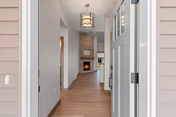 Howard, WI 54303,2334 WHISPERING WIND LN