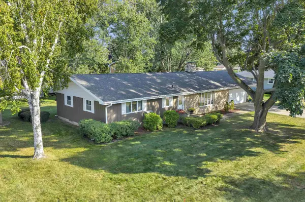 Seymour, WI 54165-1616,908 GREEN ST