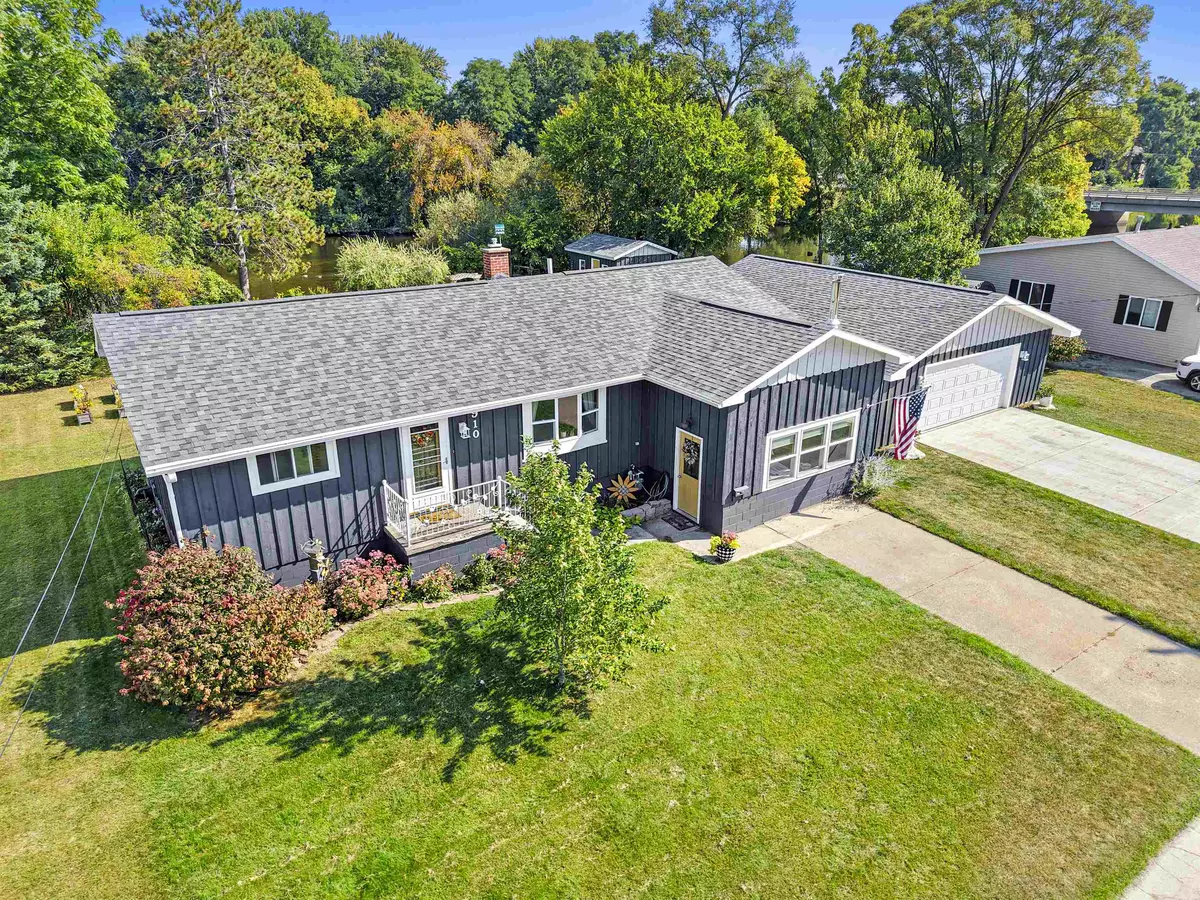 Oconto, WI 54153-1042,910 MCDONALD ST