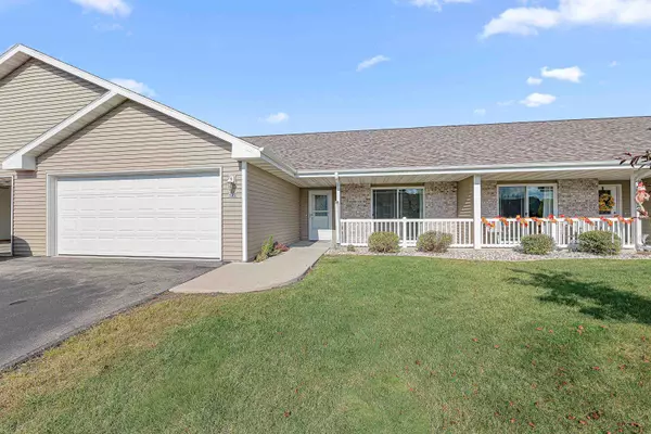 126 STONE CASTLE DR, Fond Du Lac, WI 54935