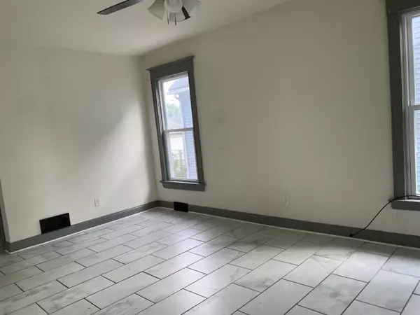 Racine, WI 53403-2144,1501 OWEN AVE