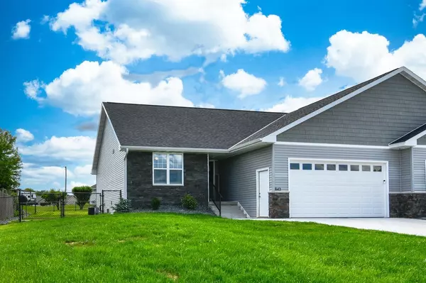Pulaski, WI 54162,843 RED HAWK DR
