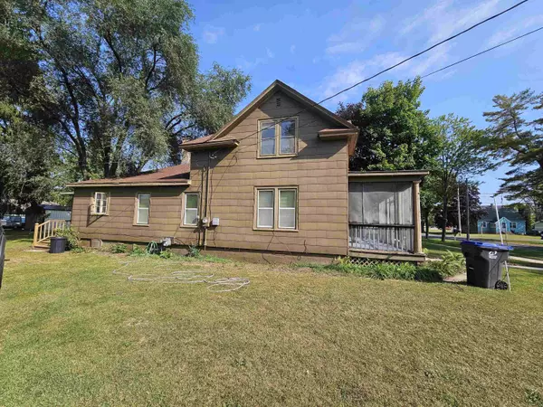 Wautoma, WI 54982,208 S WALKER ST
