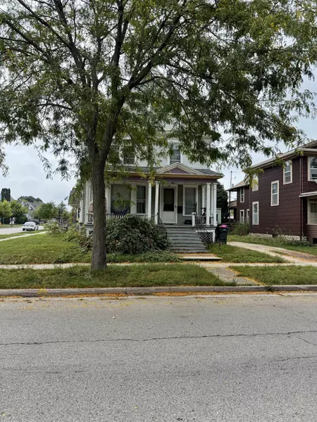 140 W 4TH ST, Fond Du Lac, WI 54935