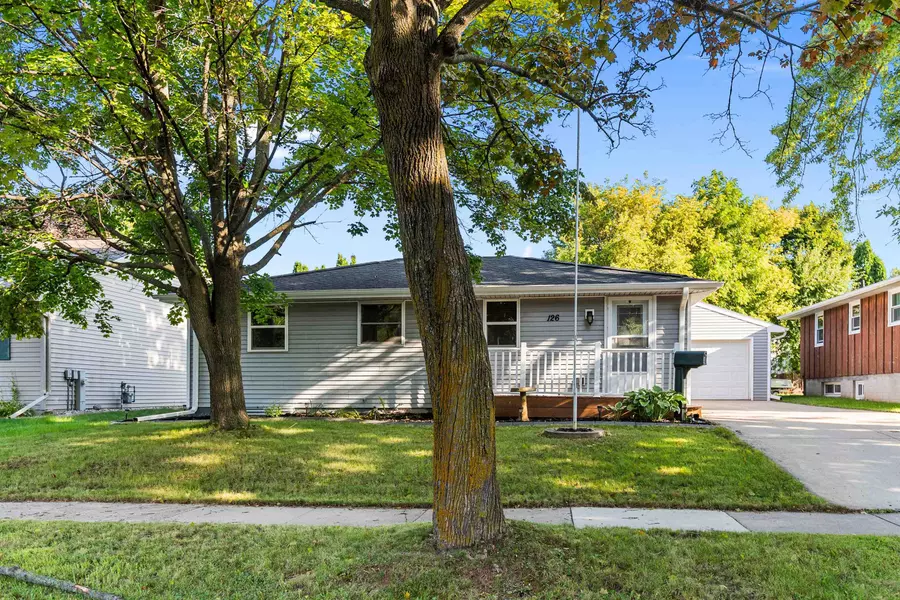126 MARY ST, Combined Locks, WI 54113