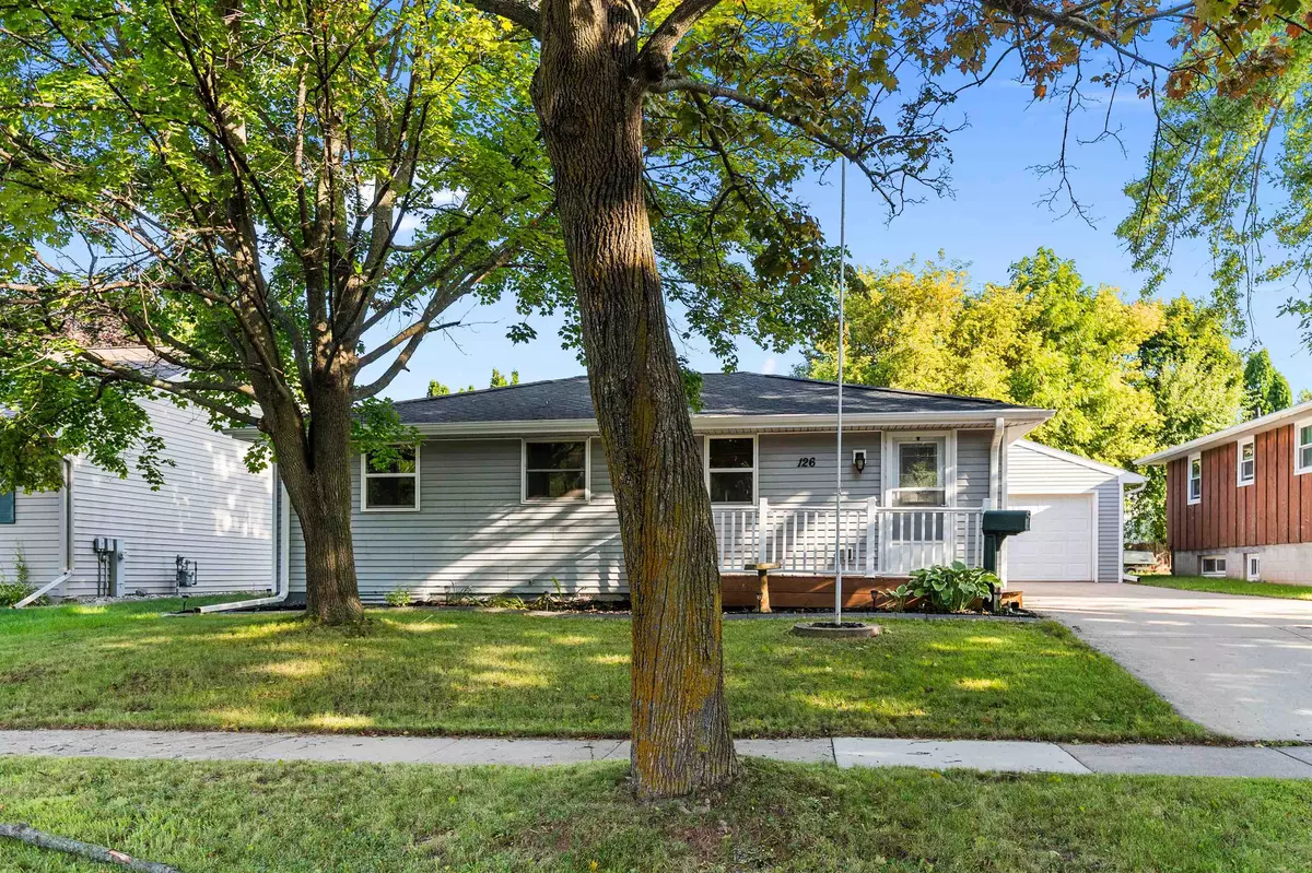 Combined Locks, WI 54113,126 MARY ST