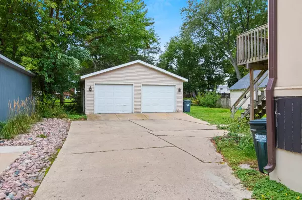 Allouez, WI 54301,126 E MISSION RD