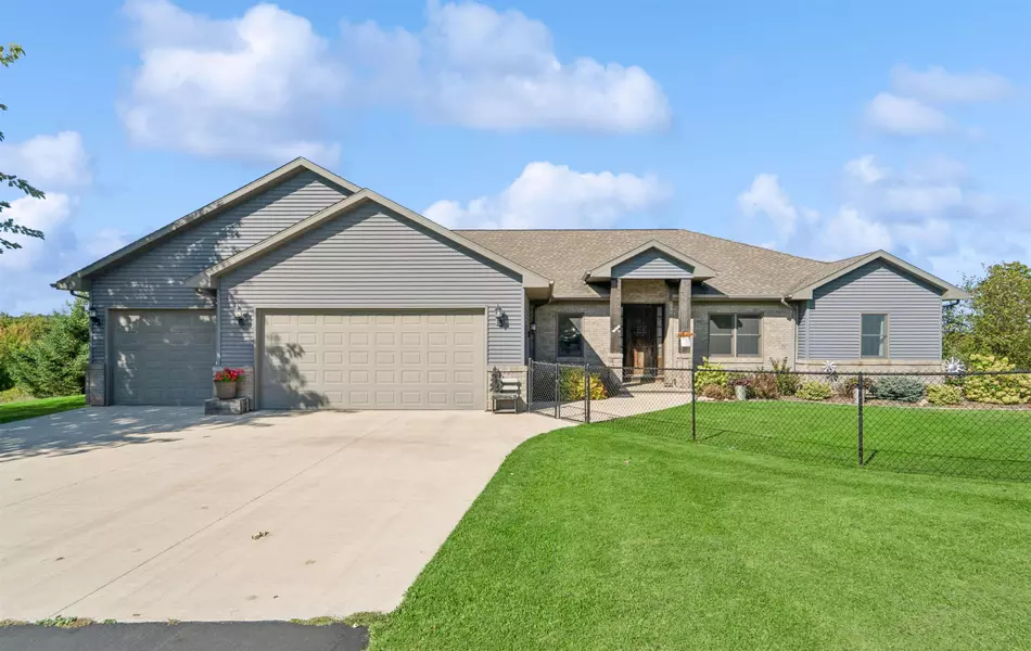 E9498 BREHMER RD, Fremont, WI 54940