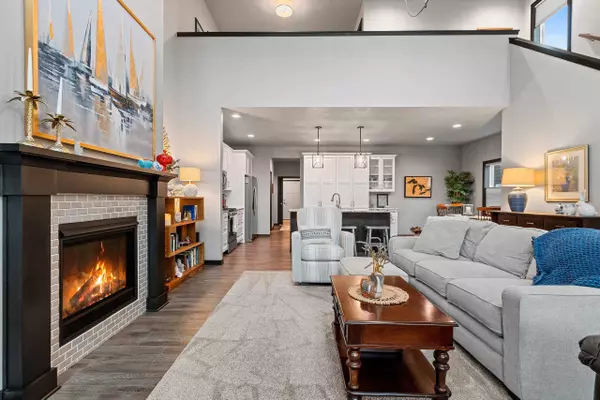 Green Bay, WI 54313-3302,664 OLIVE TREE DR