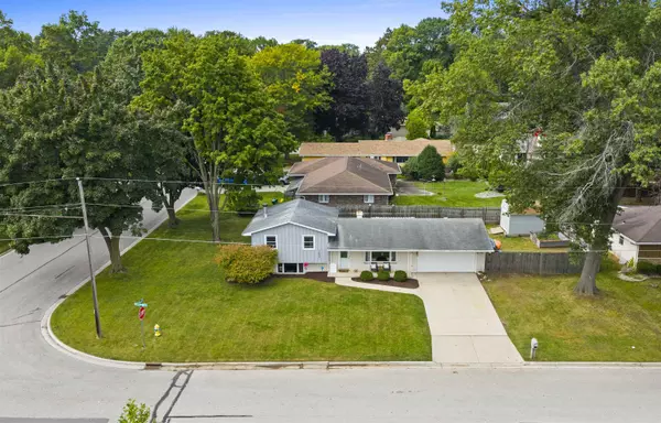 Green Bay, WI 54304-2906,1522 ARGONNE DR