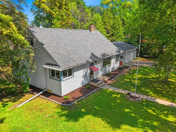 630 W RIVERVIEW DR, Appleton, WI 54915