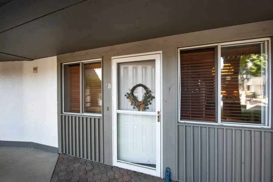 1001 S ONEIDA ST #1B, Appleton, WI 54915-1383