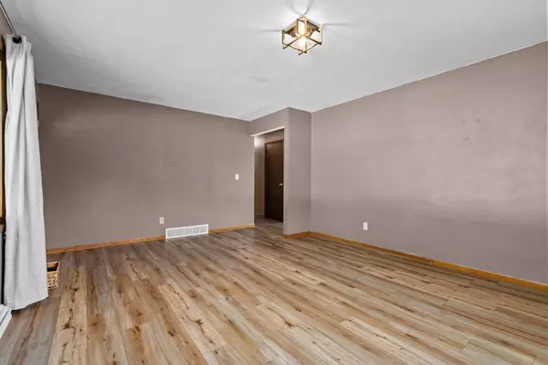 Appleton, WI 54915,324 S MATTHIAS ST