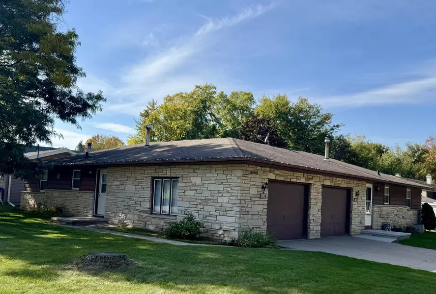 1031 MELROSE CT, Kaukauna, WI 54130-2635