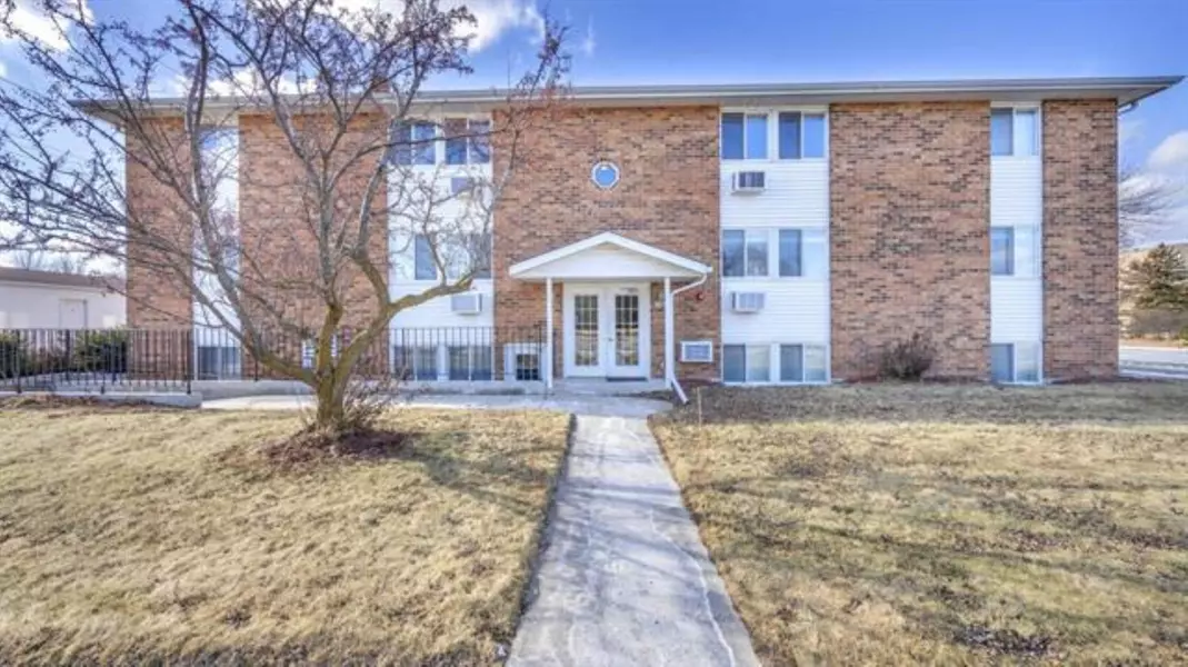 1106 S 7TH ST #2, Sheboygan, WI 53081