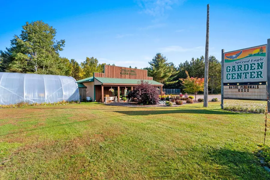 4413 N LAKE ROAD S, Florence, WI 54121