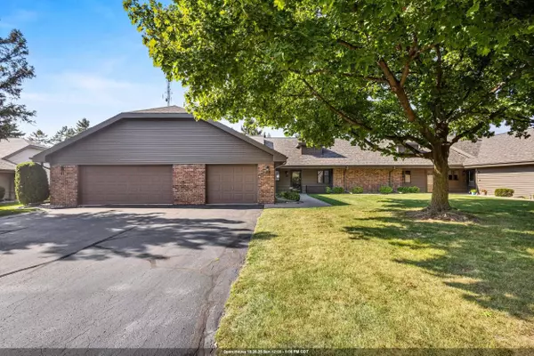 83 SPENCER VILLAGE CT, Appleton, WI 54914