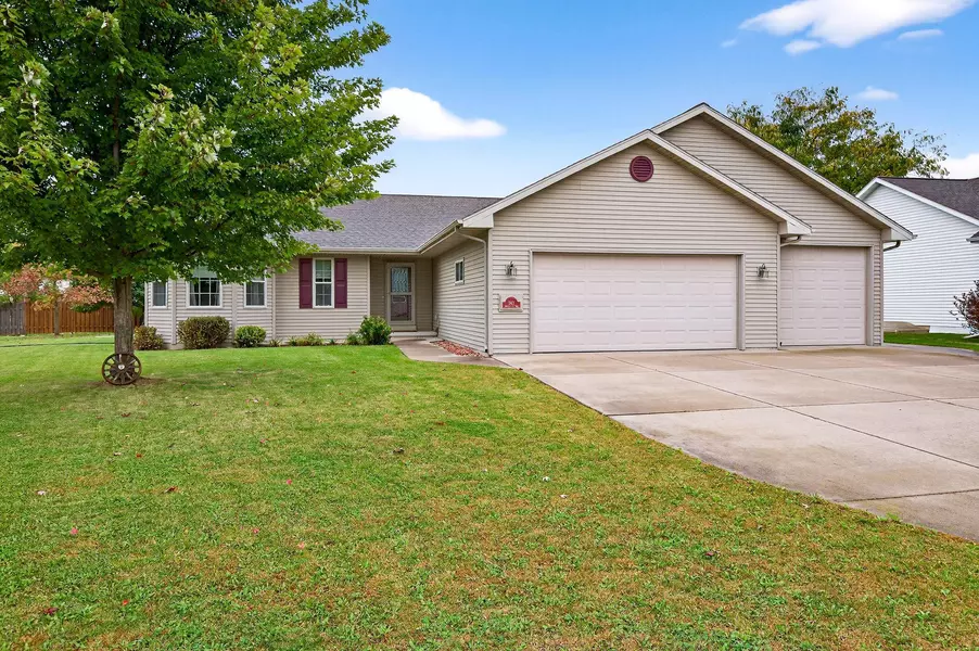 343 DAKOTA LEE WAY, Omro, WI 54963