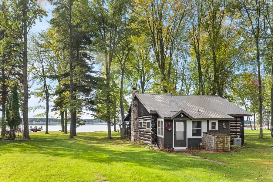 W6107 RECTOR RD, Wausaukee, WI 54177