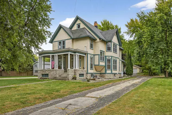 136 E WAUPUN ST, Oakfield, WI 53065