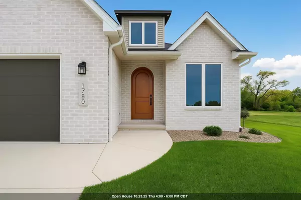 1780 BOBBY JONES DR, De Pere, WI 54115