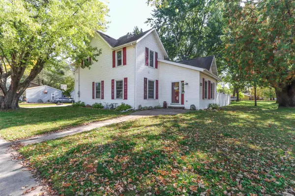 Waupaca, WI 54981,1103 BERLIN ST