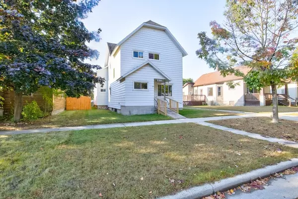 817 TERRACE AVE, Marinette, WI 54143