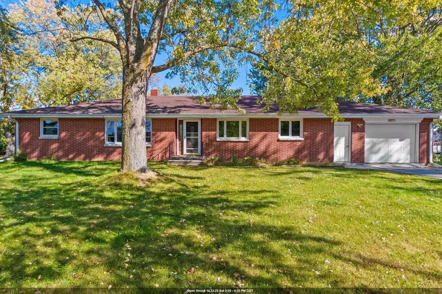 3571 SAND ACRES DR, De Pere, WI 54115