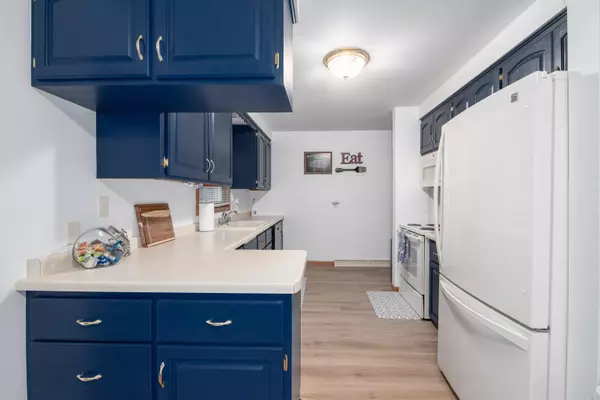 Oshkosh, WI 54902-6720,845 W 19TH AVE