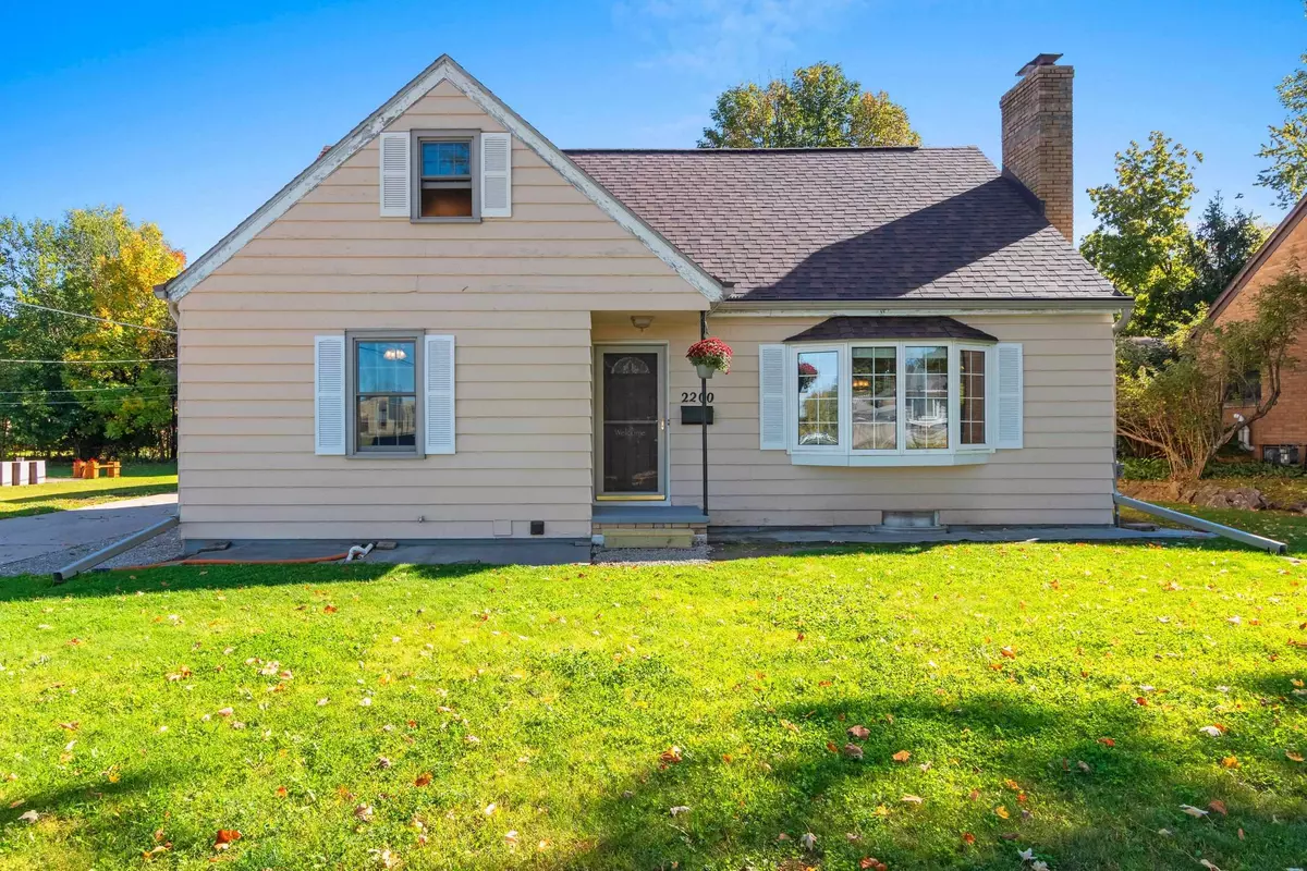 Appleton, WI 54915,2200 S GREENVIEW ST